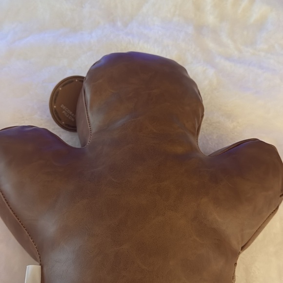 Aspen Christmas gingerbread man faux leather pillow - Picture 6 of 14